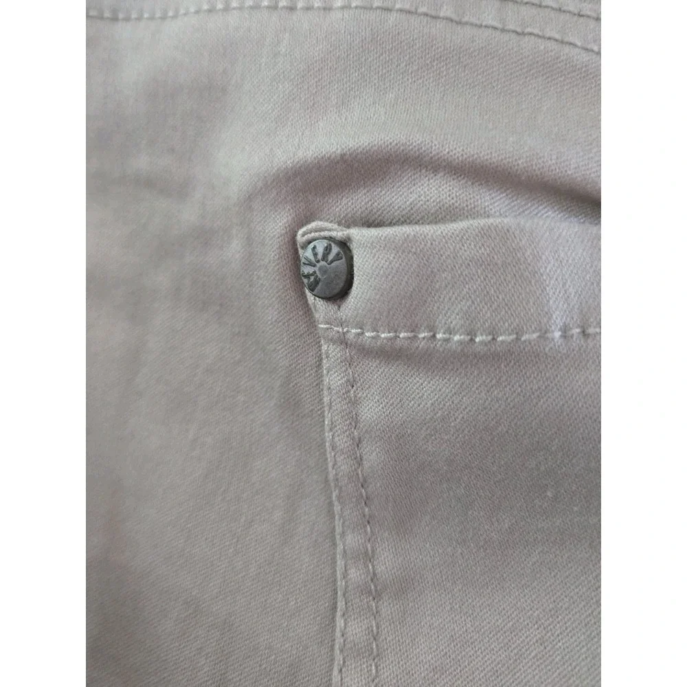 Revery Shorts 2X Womens Plus Khaki‎ Walking Stretchy High Rise NWOT